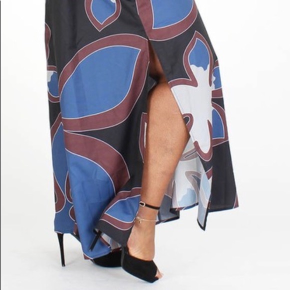 Plus Size Romper - Picture 4 of 4